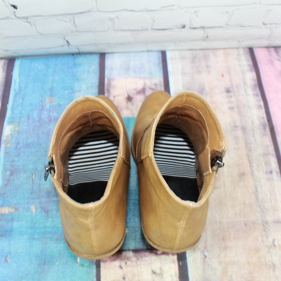 Dolce Vita Brown Leather Side Zipper High Heel Ankle Booties Size 8.5 - Picture 6 of 9